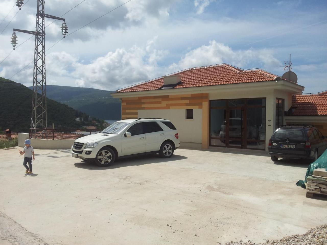 Apartments Ploski Herceg Novi Exteriör bild